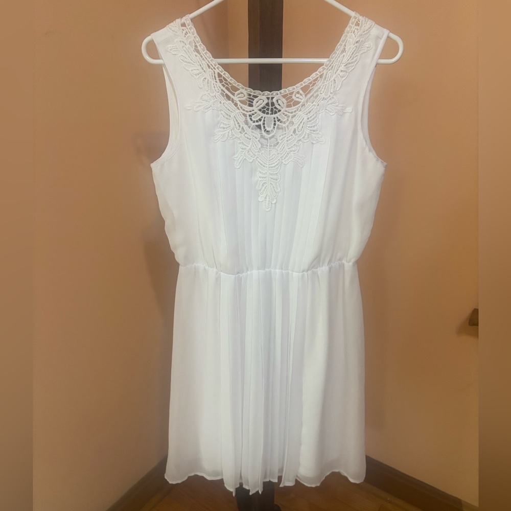 White Sleeveless Dress with Lace Detail